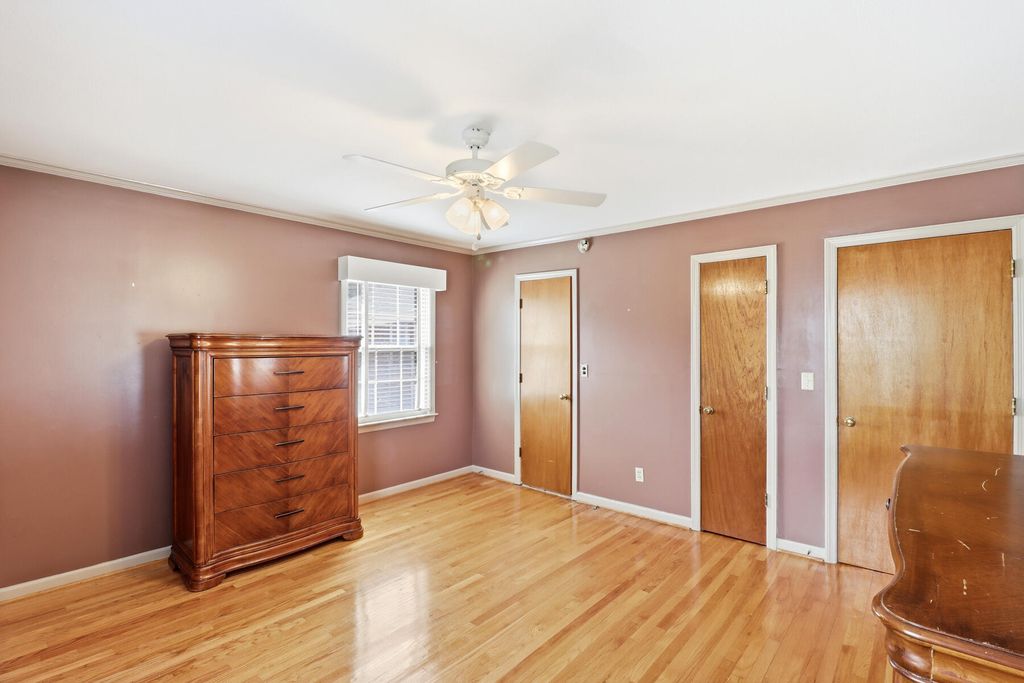 Image 26 of property listing at 319 E Hampton Street, Elloree, SC 29047