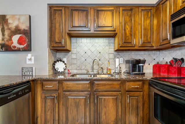 57200 E Highway 125 4731, Monkey Island, OK 74331