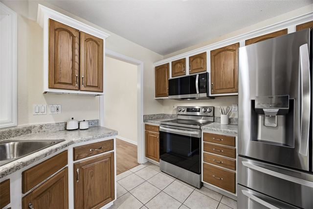 3250 Sunburst Avenue, Marion, IA 52302