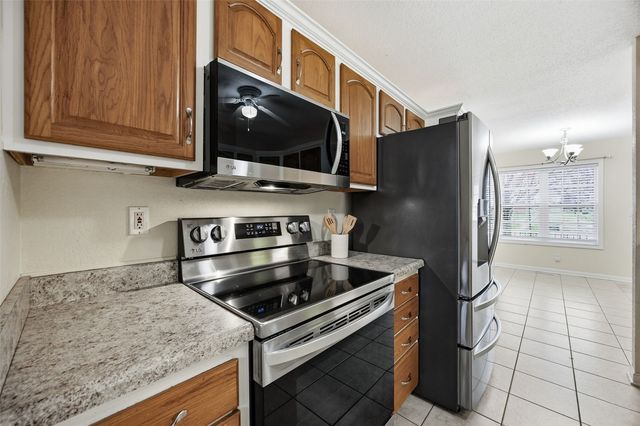 3250 Sunburst Avenue, Marion, IA 52302