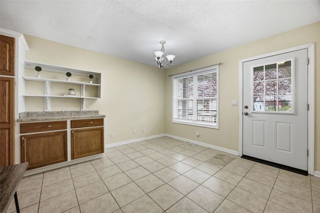 3250 Sunburst Avenue, Marion, IA 52302