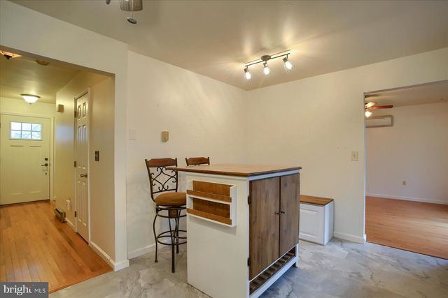 230 WOODRIDGE CIR, Shermans Dale, PA 17090