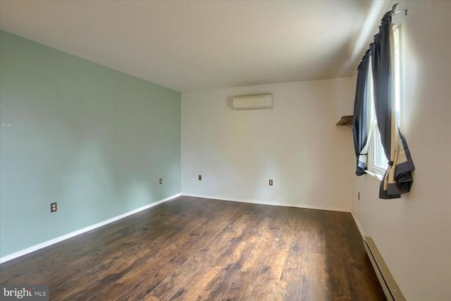 230 WOODRIDGE CIR, Shermans Dale, PA 17090