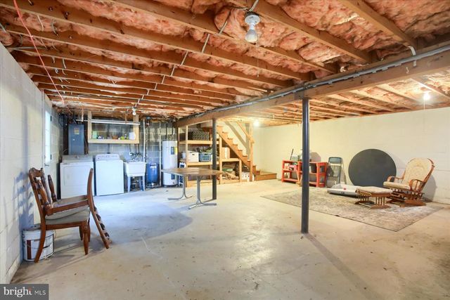 230 WOODRIDGE CIR, Shermans Dale, PA 17090