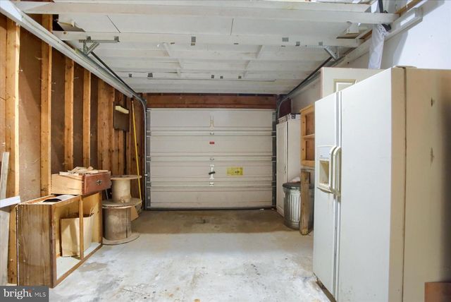 230 WOODRIDGE CIR, Shermans Dale, PA 17090