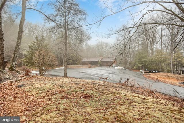 230 WOODRIDGE CIR, Shermans Dale, PA 17090