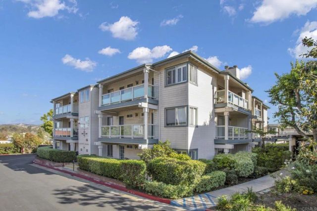 1560 Circa Del Lago D201, San Marcos, CA 92078
