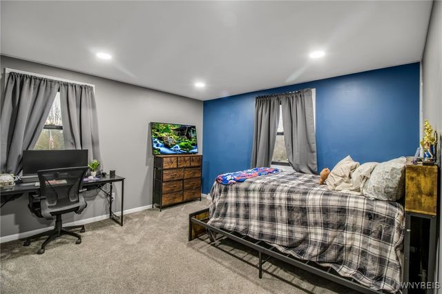 6662 Sheetram Road, Pendleton, NY 14094