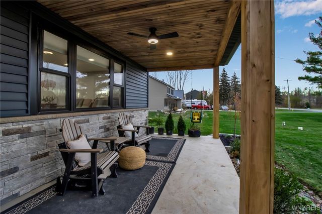 6662 Sheetram Road, Pendleton, NY 14094