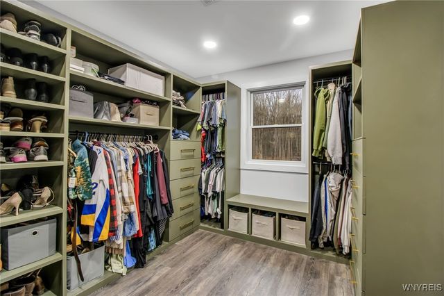 6662 Sheetram Road, Pendleton, NY 14094