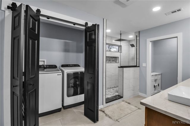 6662 Sheetram Road, Pendleton, NY 14094