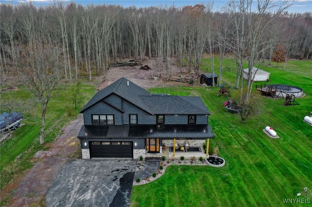 6662 Sheetram Road, Pendleton, NY 14094