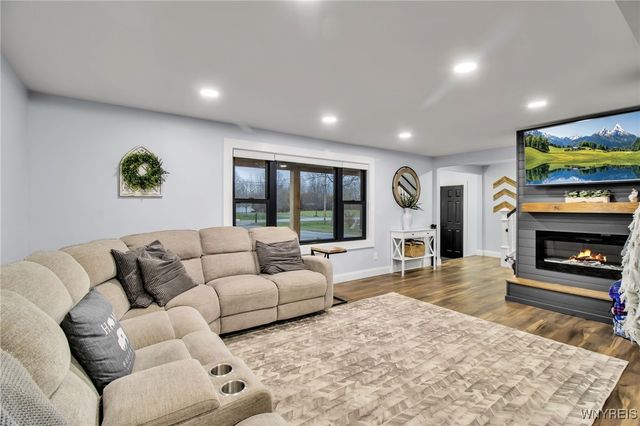 6662 Sheetram Road, Pendleton, NY 14094