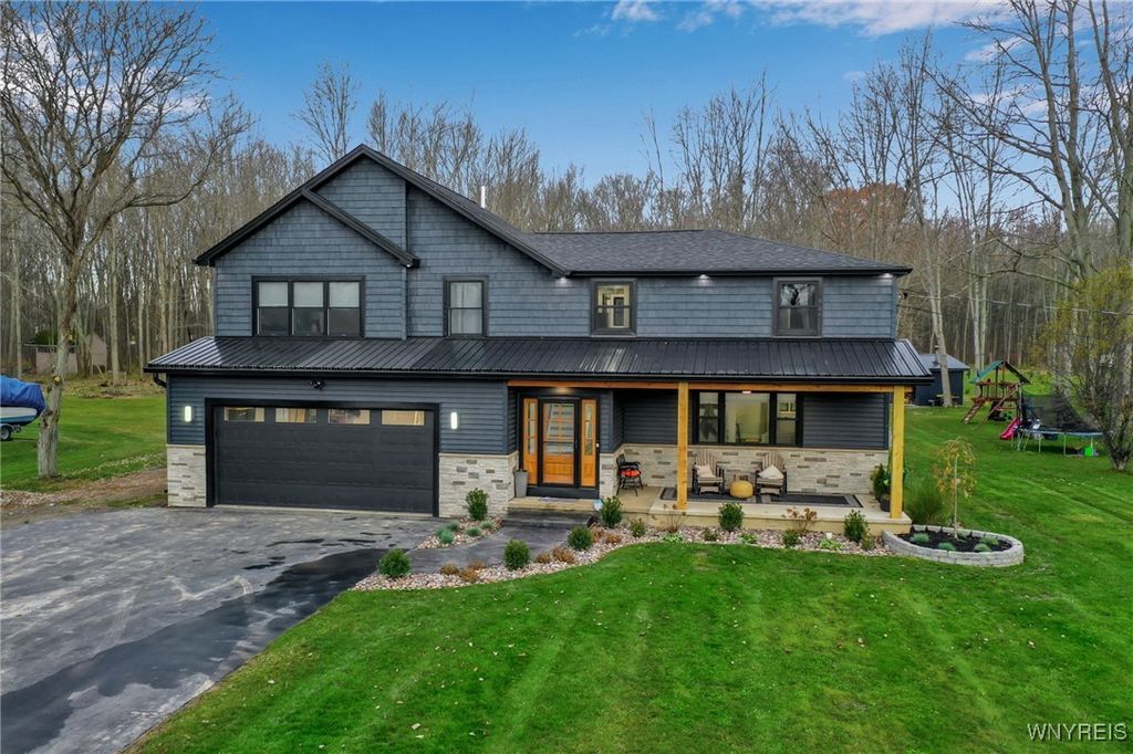 6662 Sheetram Road, Pendleton, NY 14094