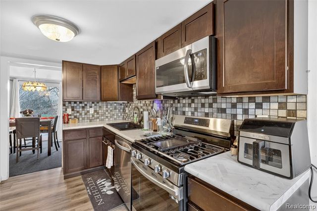 238 Falkirk Court, Kalamazoo, MI 49006