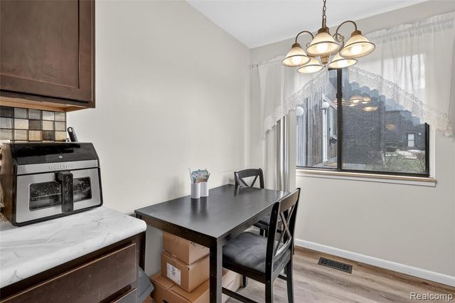 238 Falkirk Court, Kalamazoo, MI 49006