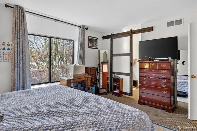 238 Falkirk Court, Kalamazoo, MI 49006