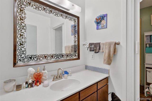 238 Falkirk Court, Kalamazoo, MI 49006