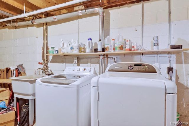 238 Falkirk Court, Kalamazoo, MI 49006