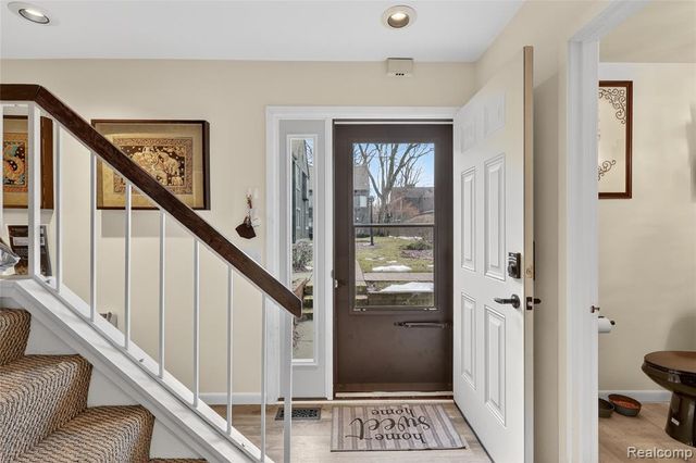 238 Falkirk Court, Kalamazoo, MI 49006