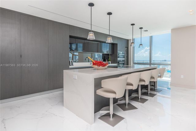 851 NE 1st Avenue PH 4611, Miami, FL 33132
