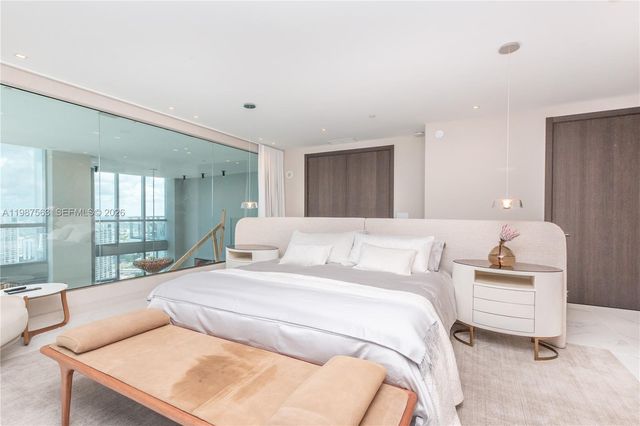 851 NE 1st Avenue PH 4611, Miami, FL 33132