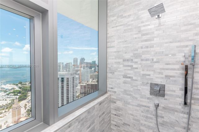 851 NE 1st Avenue PH 4611, Miami, FL 33132