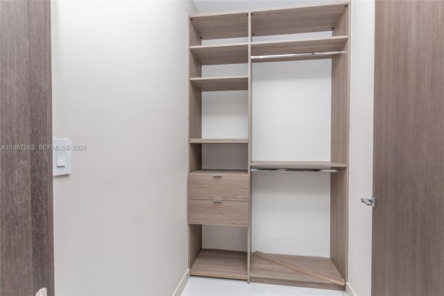 851 NE 1st Avenue PH 4611, Miami, FL 33132