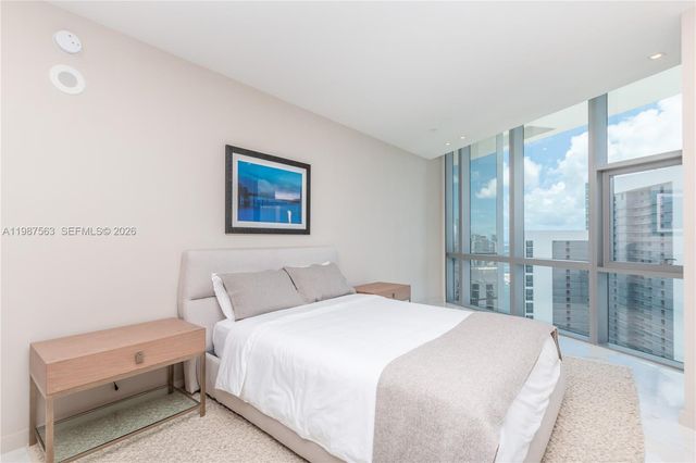 851 NE 1st Avenue PH 4611, Miami, FL 33132