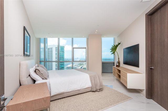 851 NE 1st Avenue PH 4611, Miami, FL 33132