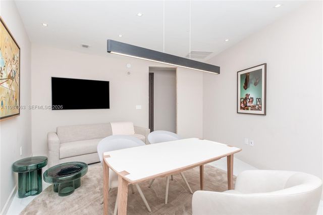 851 NE 1st Avenue PH 4611, Miami, FL 33132