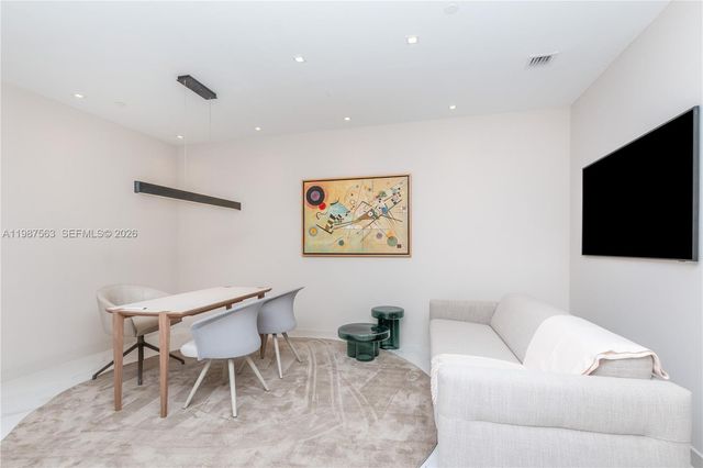 851 NE 1st Avenue PH 4611, Miami, FL 33132