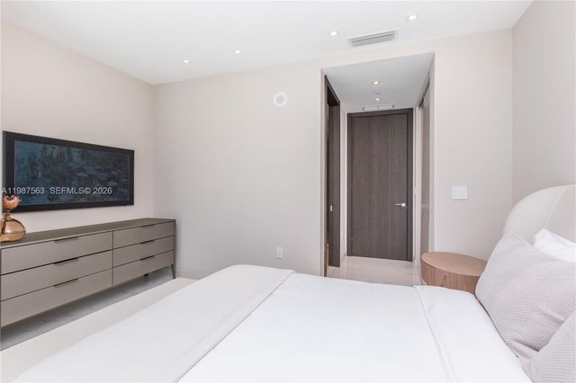 851 NE 1st Avenue PH 4611, Miami, FL 33132