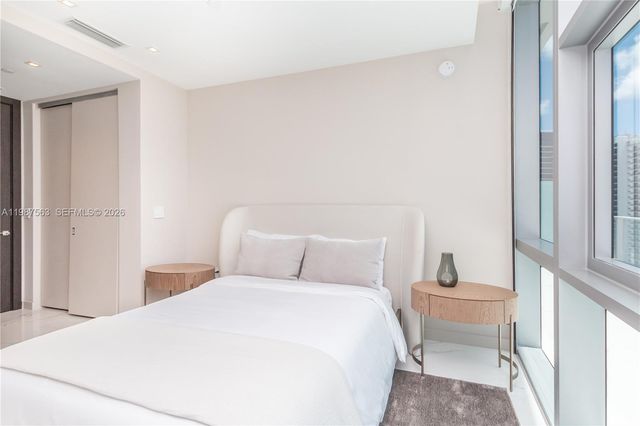 851 NE 1st Avenue PH 4611, Miami, FL 33132
