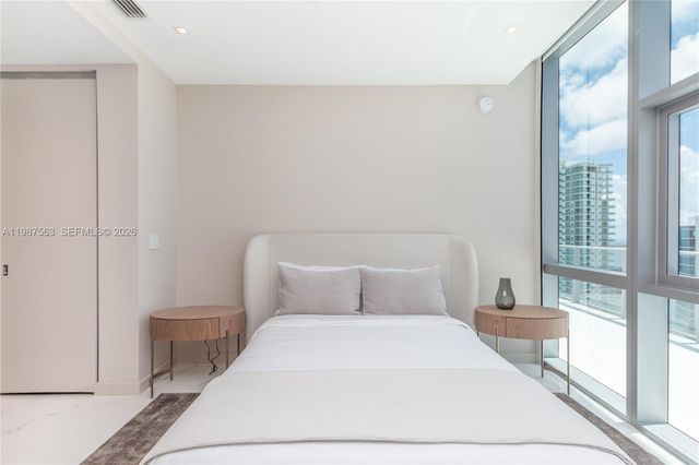 851 NE 1st Avenue PH 4611, Miami, FL 33132