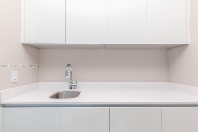 851 NE 1st Avenue PH 4611, Miami, FL 33132