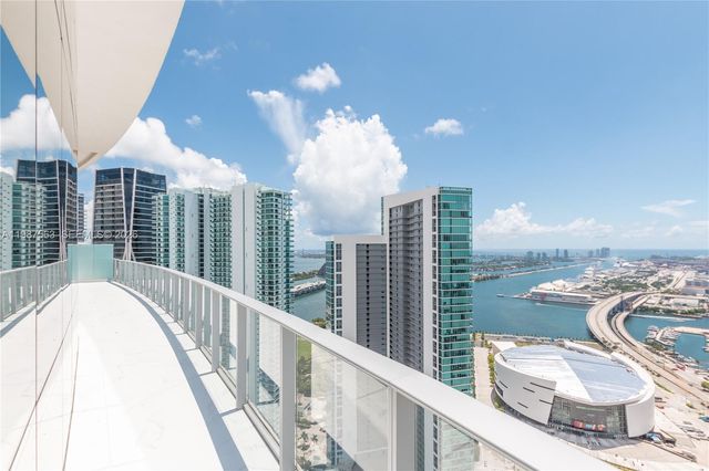 851 NE 1st Avenue PH 4611, Miami, FL 33132