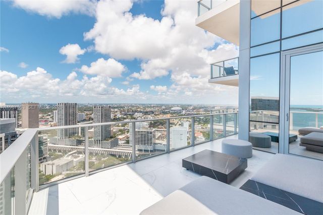 851 NE 1st Avenue PH 4611, Miami, FL 33132