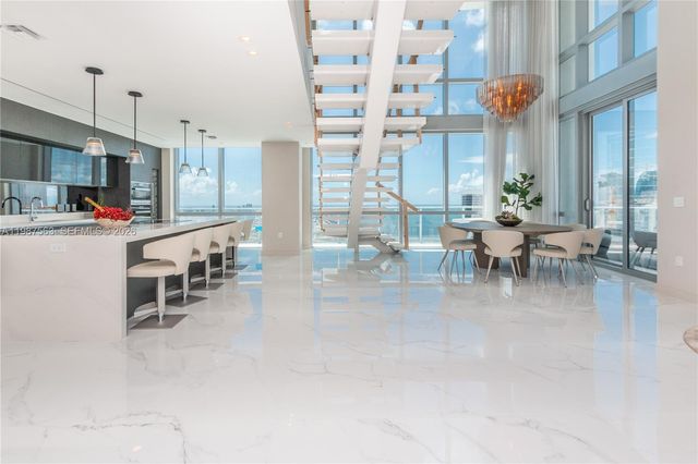 851 NE 1st Avenue PH 4611, Miami, FL 33132