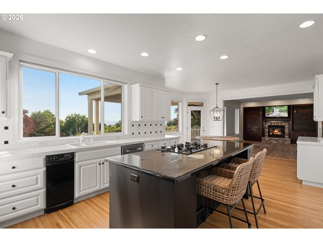 14405 Nw VALLEY VIEW Ln, Portland, OR 97231