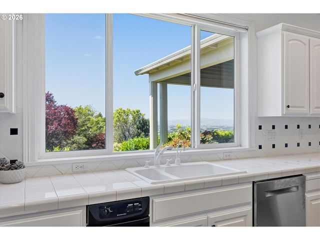 14405 Nw VALLEY VIEW Ln, Portland, OR 97231