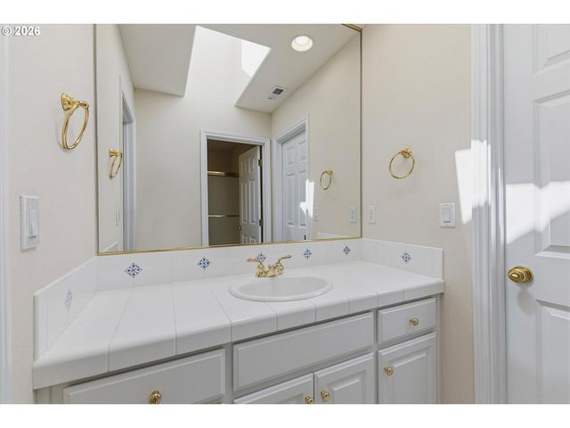 14405 Nw VALLEY VIEW Ln, Portland, OR 97231