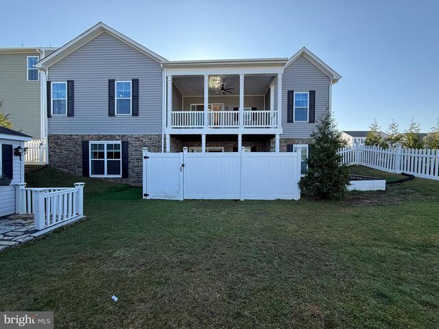 210 AYLESBURY LN, Martinsburg, WV 25403