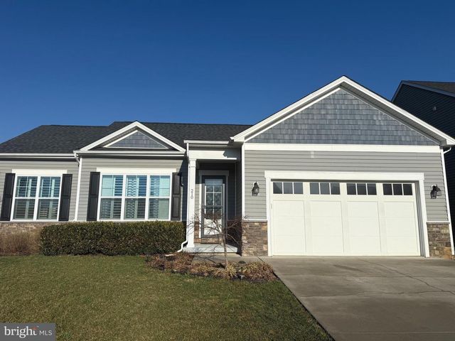 210 AYLESBURY LN, Martinsburg, WV 25403