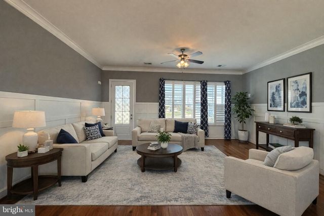 210 AYLESBURY LN, Martinsburg, WV 25403