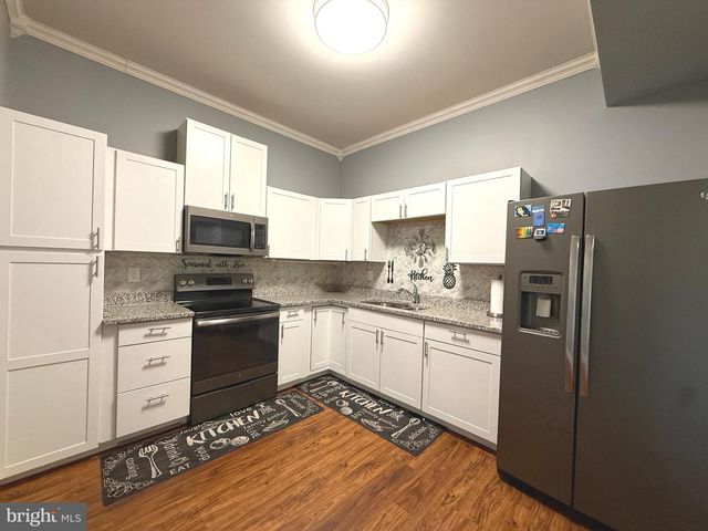 210 AYLESBURY LN, Martinsburg, WV 25403
