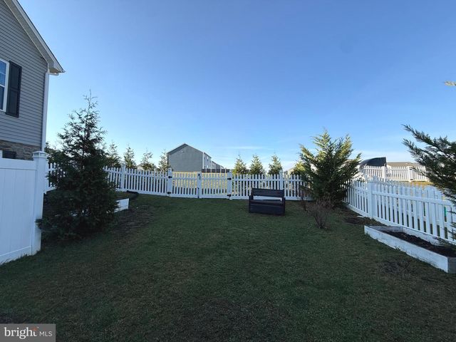 210 AYLESBURY LN, Martinsburg, WV 25403