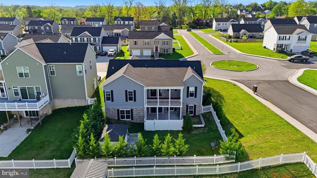 210 AYLESBURY LN, Martinsburg, WV 25403