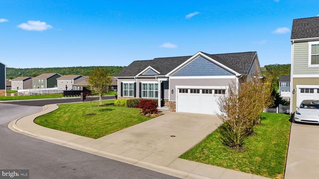 210 AYLESBURY LN, Martinsburg, WV 25403