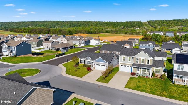 210 AYLESBURY LN, Martinsburg, WV 25403